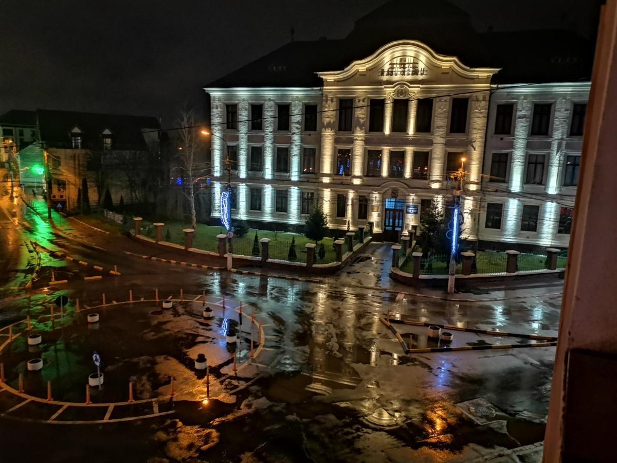 Apartmán Apartament Giulia Făgăraş Exteriér fotografie